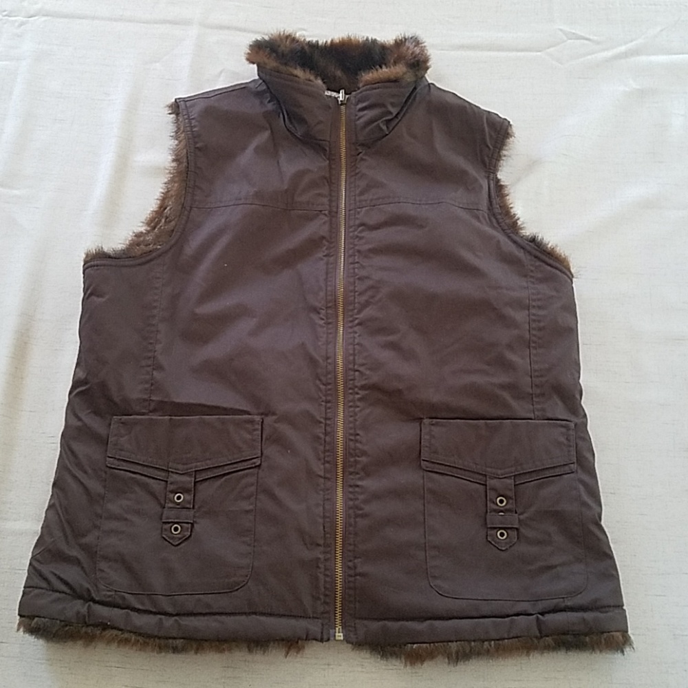 Old Navy brown faux-fur vest,  XL